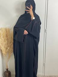 abaya noir chic