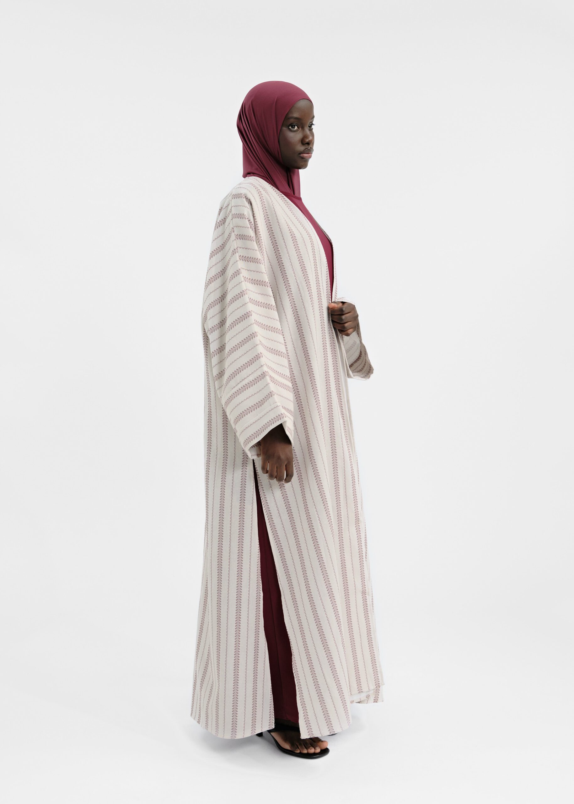 abaya bordeau